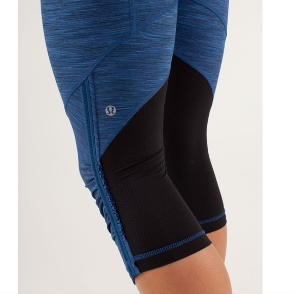 Lululemon Blue Black Run for Your Life Crop Women's Leggings Size 6 - Picture 2 of 11